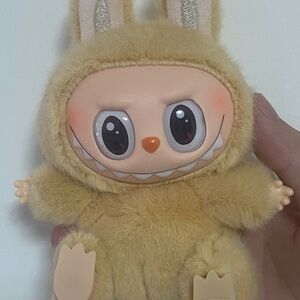 LaBuBu V2 - BABA, POP MART Have A Seat